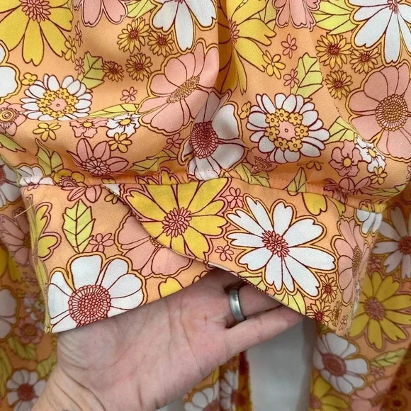 Madden NYC Juniors Floral Crop Top XL Yellow Orange Cropped Back Tie Long Sleeve - Picture 3 of 15